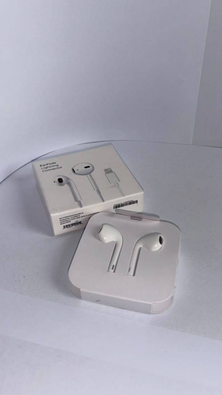 Apple EarPods with Lightning Connector